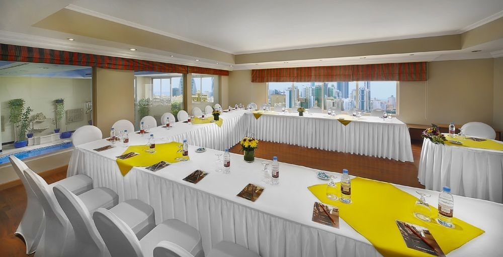 Al Safir Hotel Manama Exterior foto